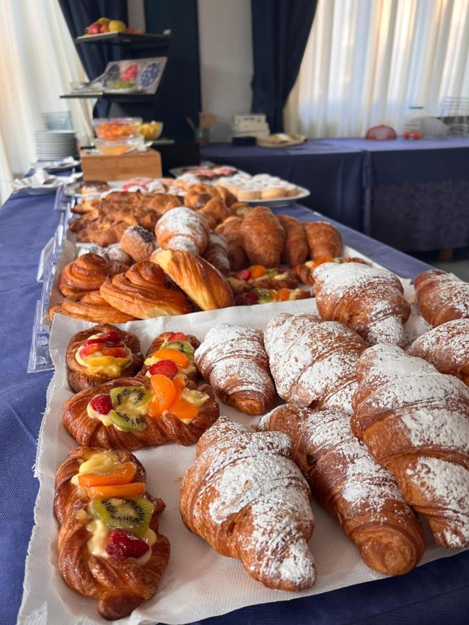 G&D Hotel Deanna Pool&Brunch Μιλάνο Μαριτίμα Εξωτερικό φωτογραφία